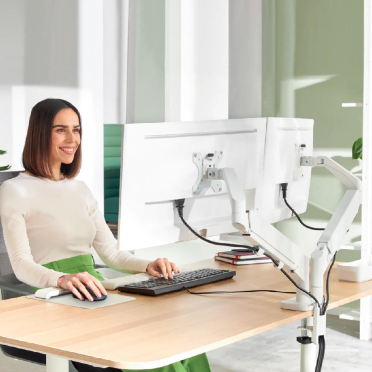 Monitorarm dubbel Ergo Ruimtebesparende lichtgrijs