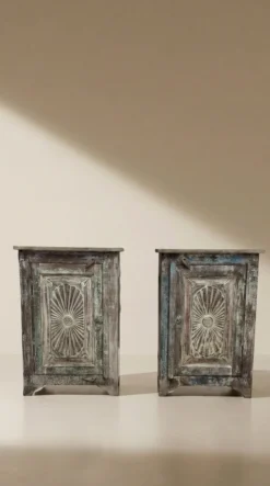 Nachtkastje uniek snijwerk - set van 2