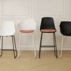 Nino-Liv barkruk zwart met beige zitkussen - zwart onderstel - 75 cm