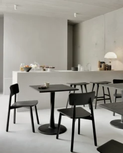 Osso hoge kruk 65 - zwart eiken