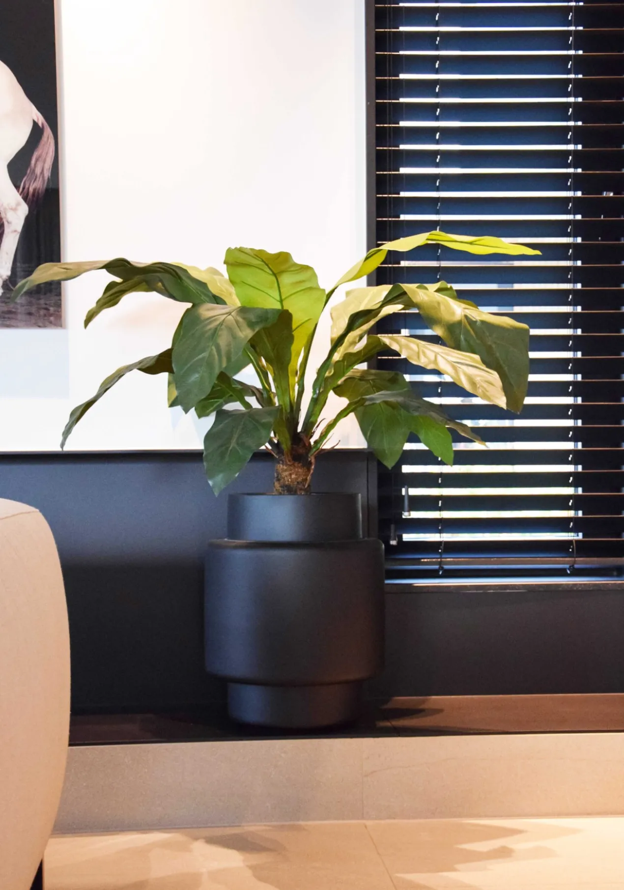 Plantenpot Billund big black Ø60 x H70 cm