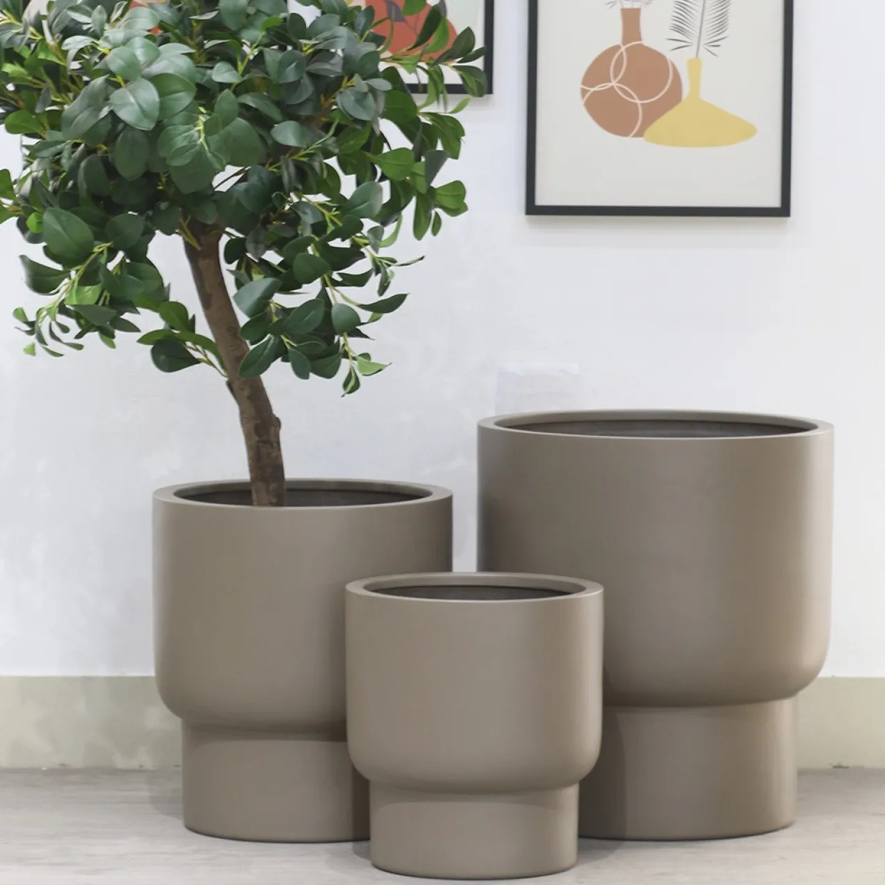 Plantenpot Roskilde L taupe Ø54 x H60cm