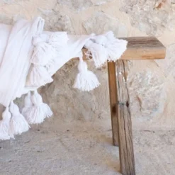 Pompomblanket M ecru