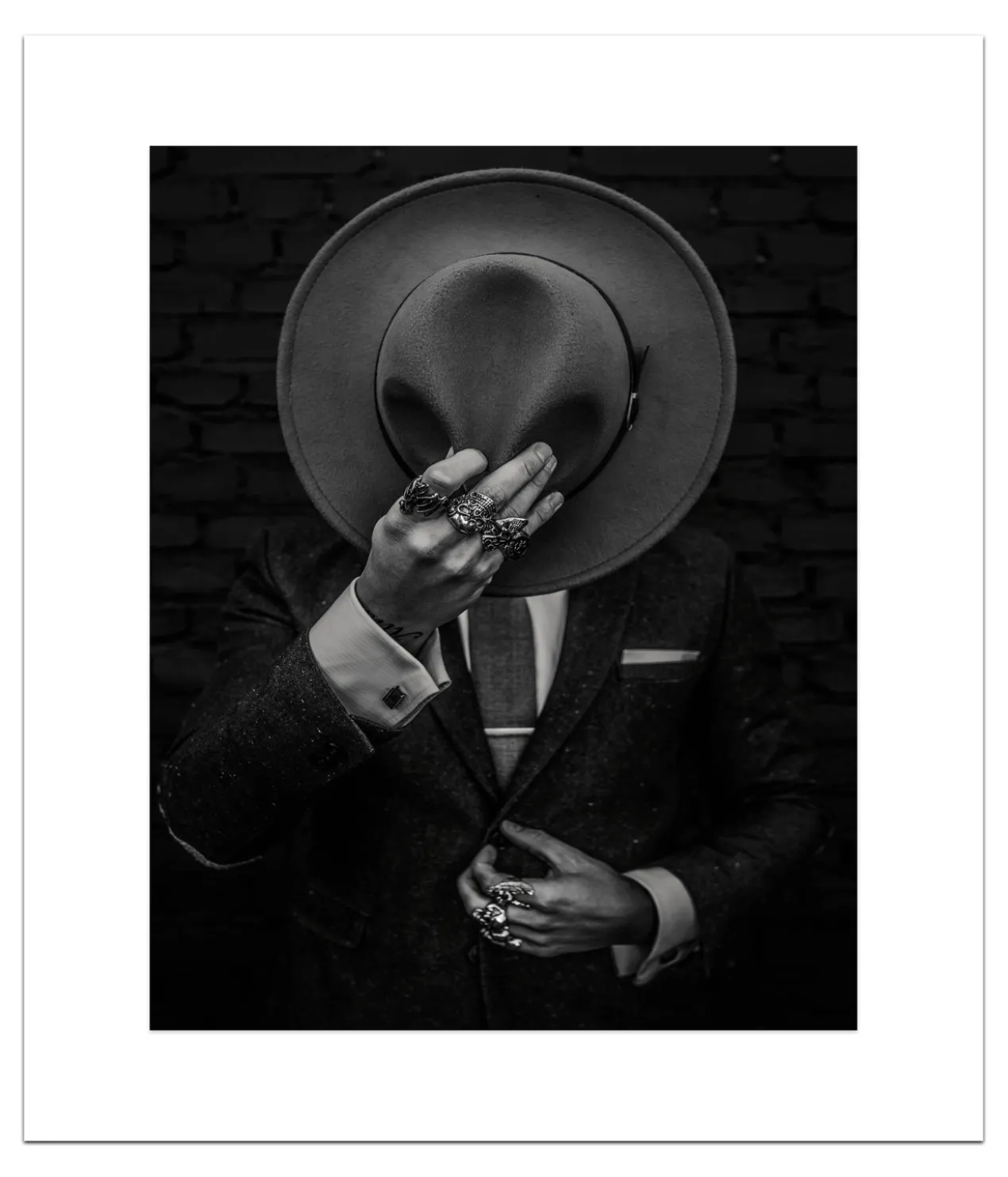 Poster Man met Ringen 40 x 50 cm