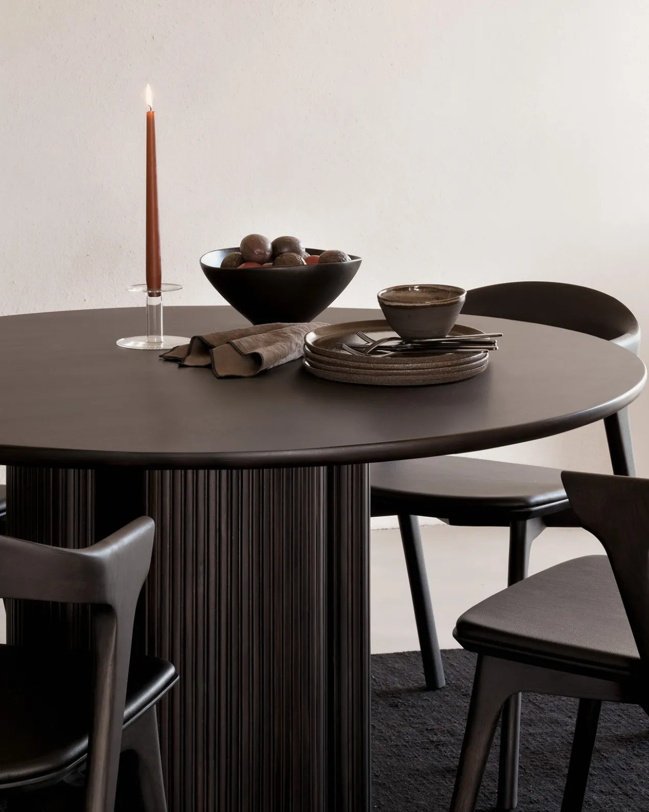 Roller Max eettafel 150 rond - donker mahonie