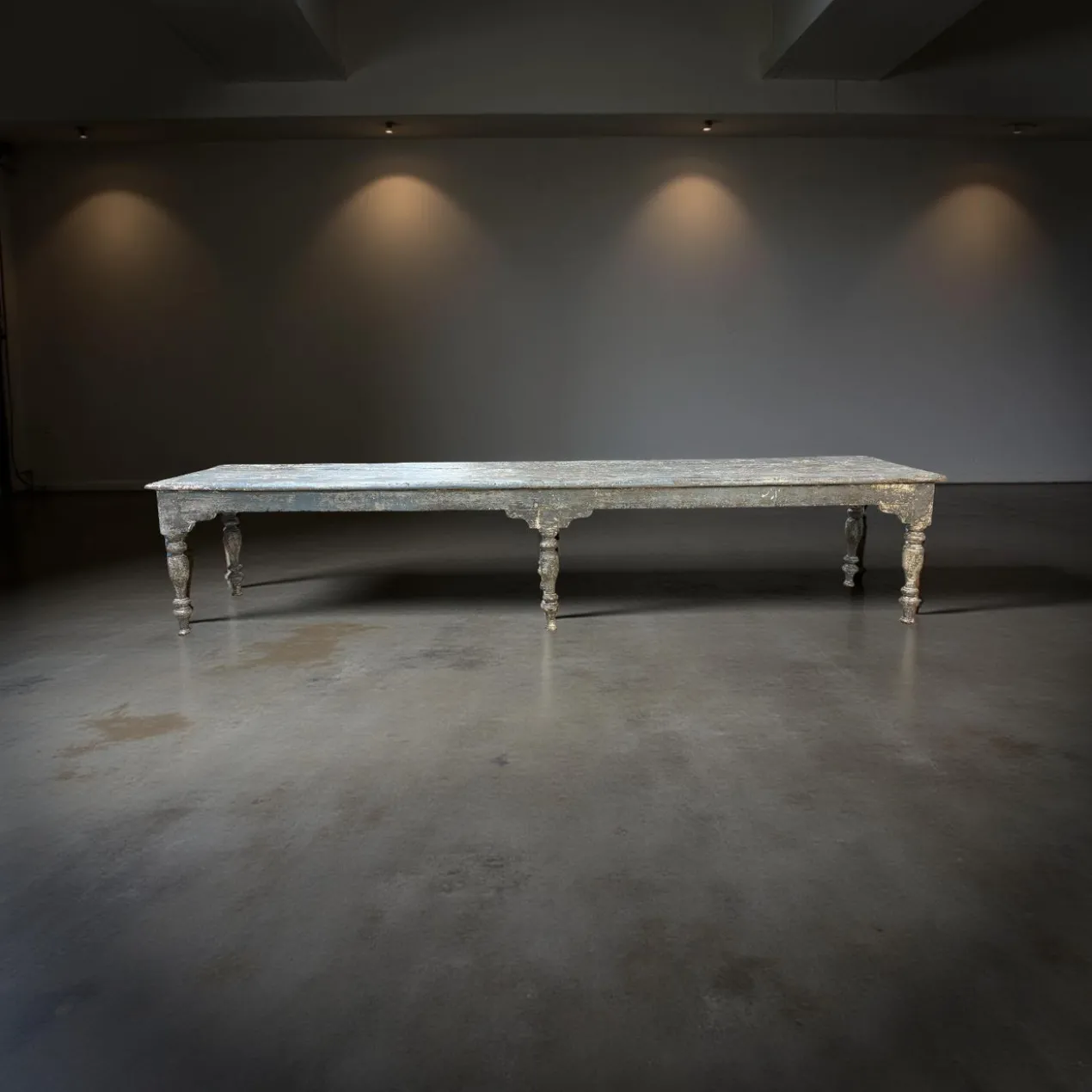 Salontafel blauw met 6 poten uniek