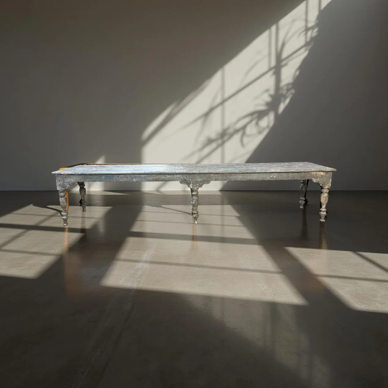 Salontafel blauw met 6 poten uniek