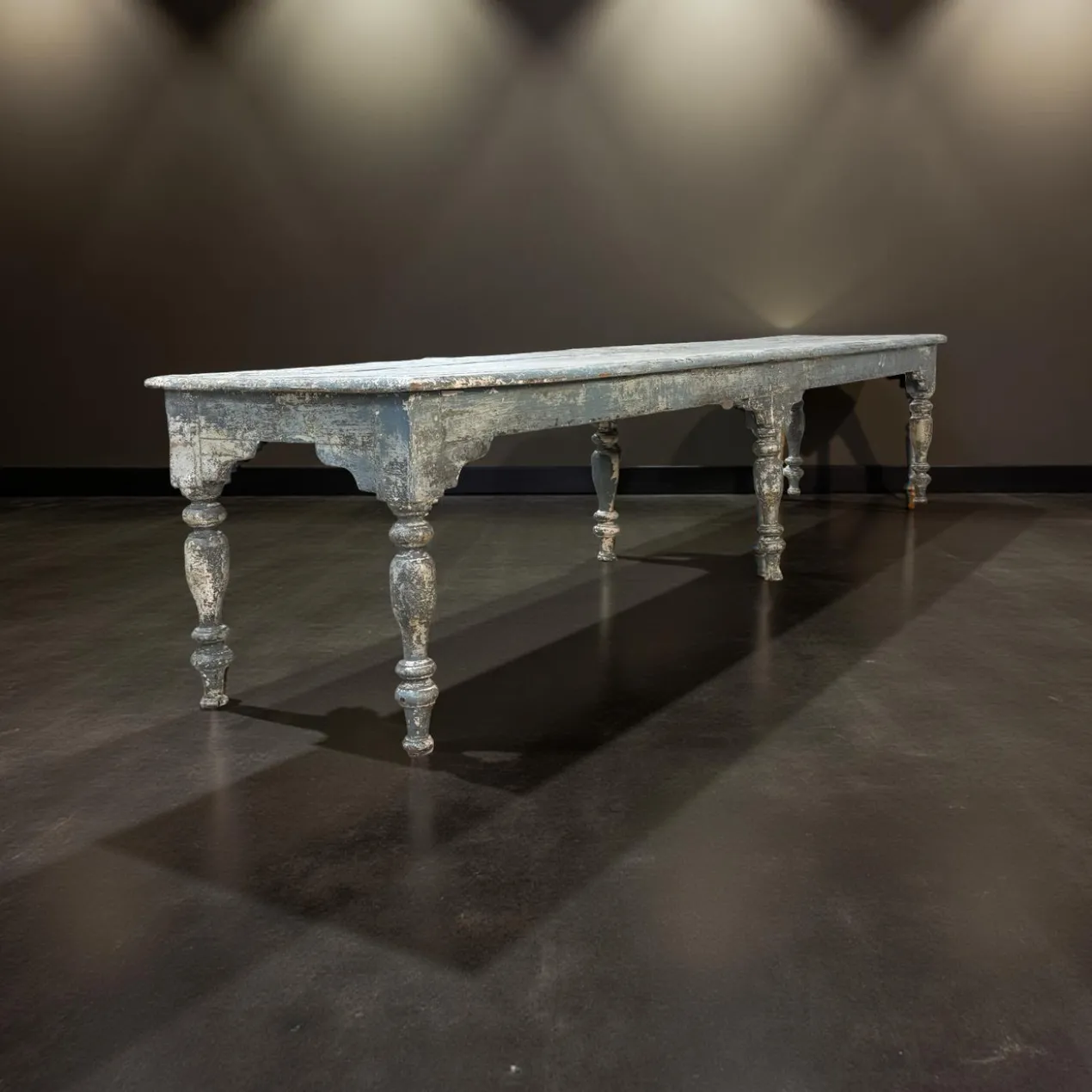 Salontafel blauw met 6 poten uniek