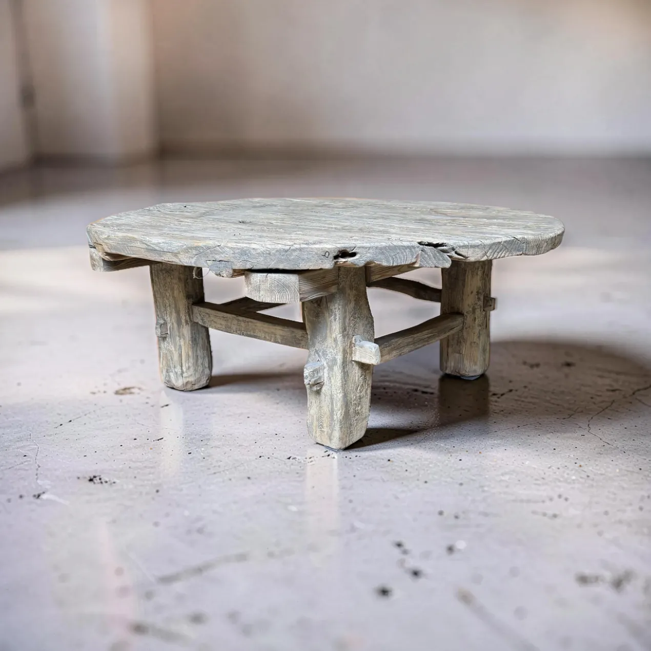 Salontafel rond naturel finish uniek