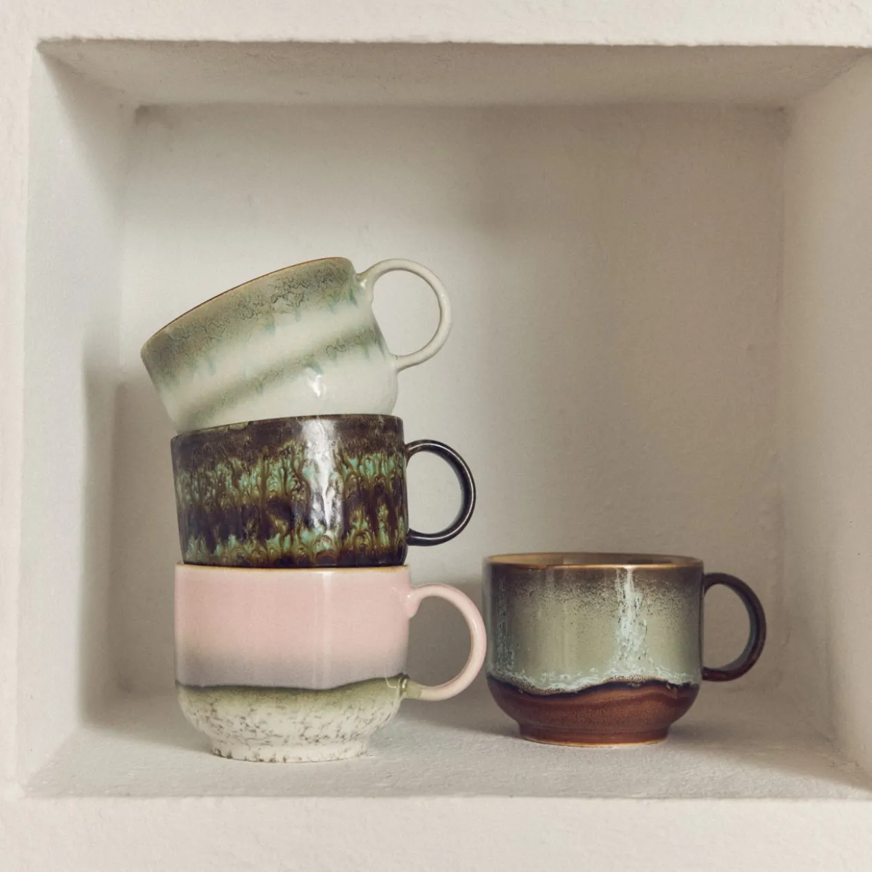 Servies 70s ceramics: thee mok odyssey - set van 2