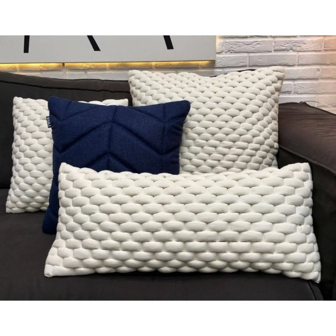 Sierkussen 3D weave 60X60CM Off-white