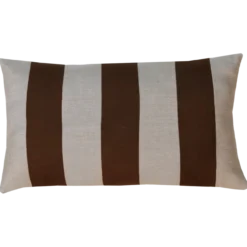 Sierkussen linnen streep dark chocolate zand 64x33 cm