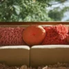 Sierkussen Rugged woolen cherry red 50x50 cm