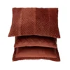 Sierkussen velours tucked allover mineral red