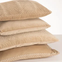 Sierkussen velours tucked allover natural