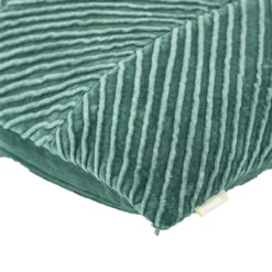 Sierkussen velours tucked allover seablue