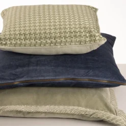 Sierkussen velours tucked border dewgreen