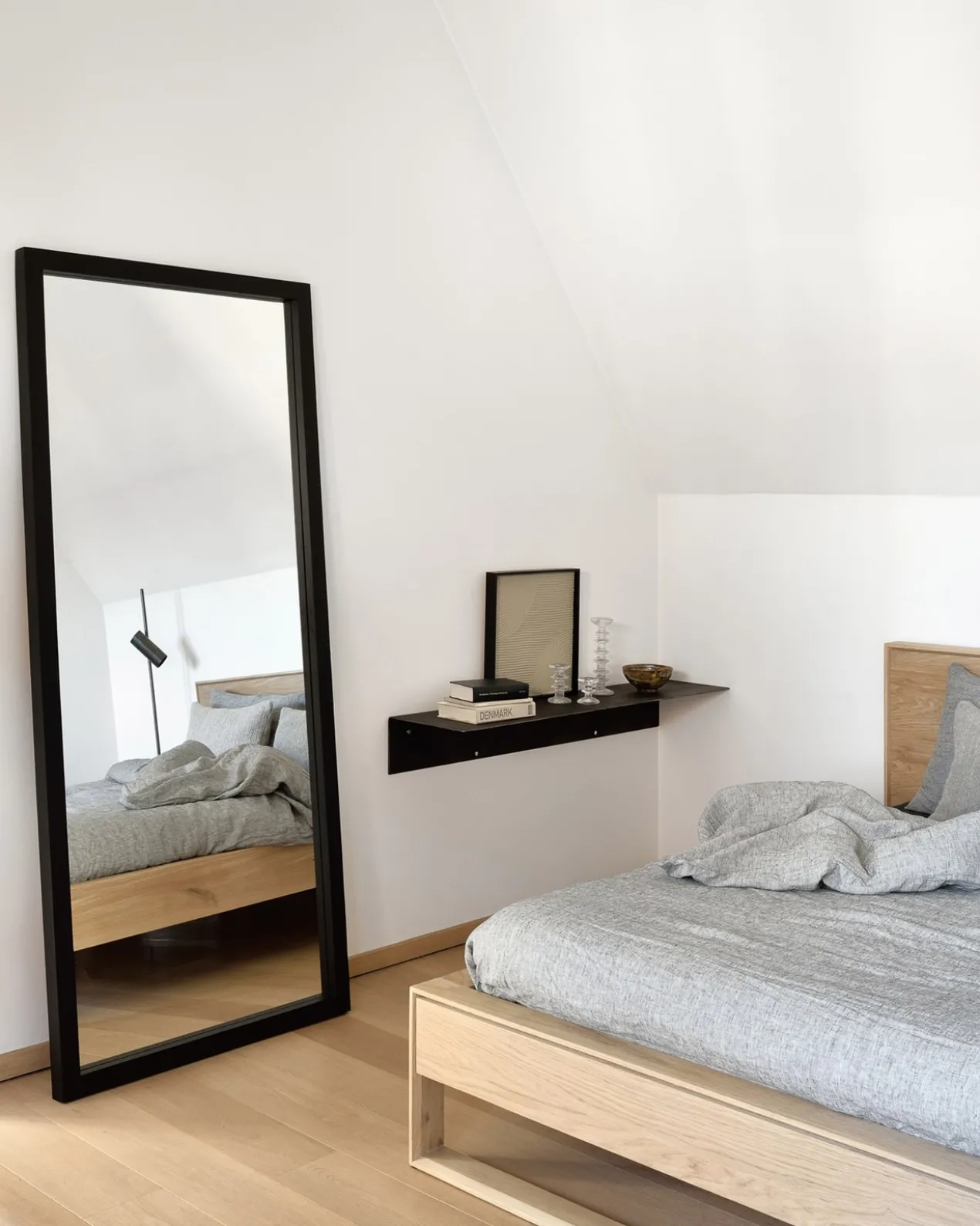 Spiegel Light Frame zwart eiken