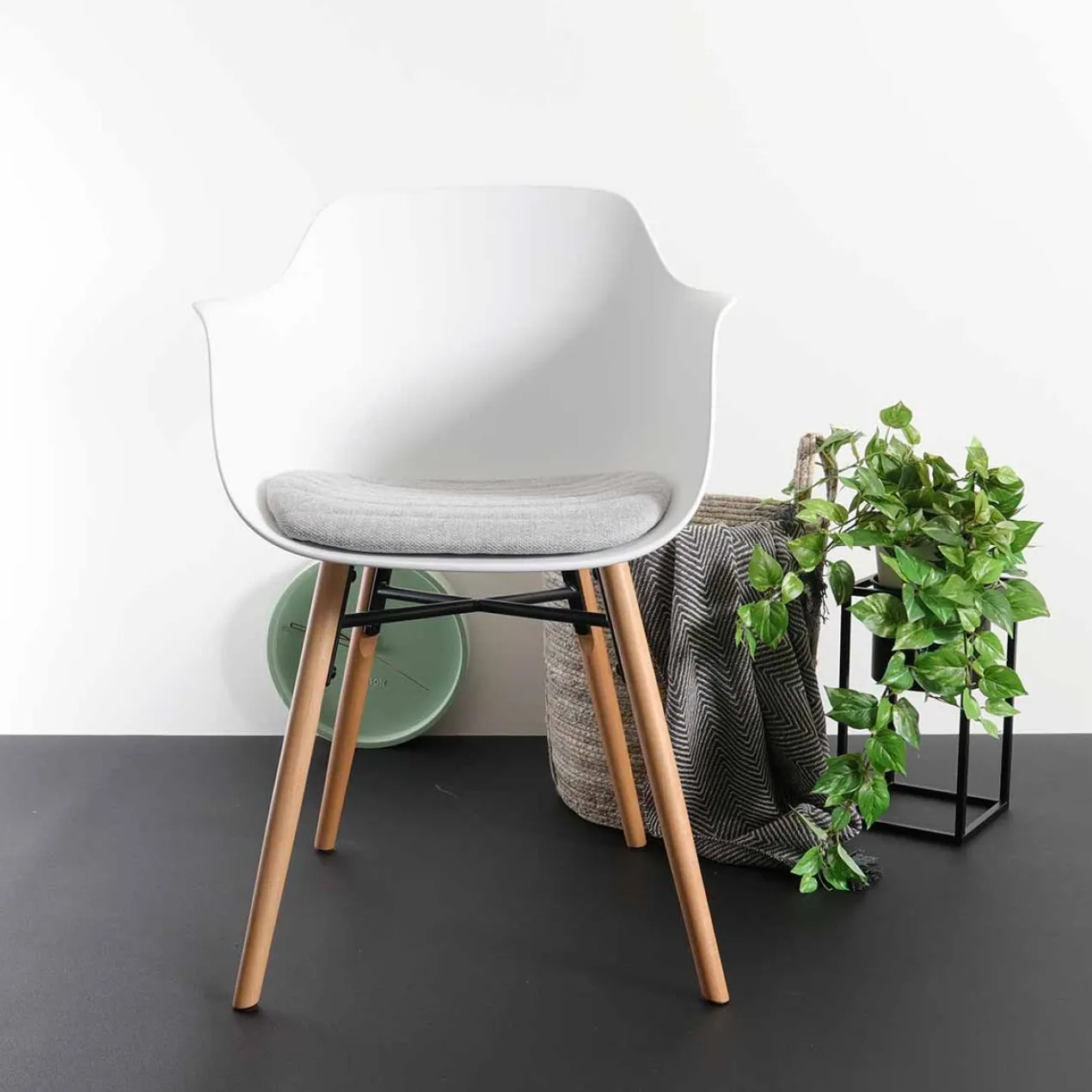 Staande plantenpot Finnley (set van 2) Finnley staande bloempot beige - set van 2