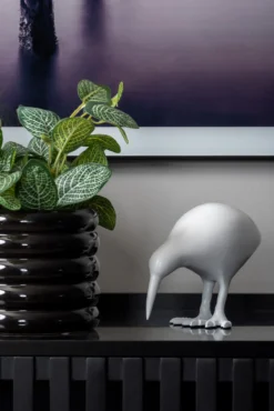 Statue Kiwi Bird metal matt white