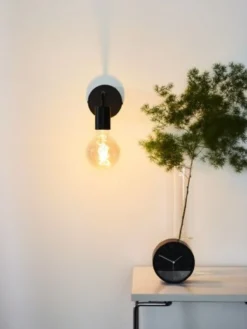 STEADY BOW WANDLAMP 12CM ZWART