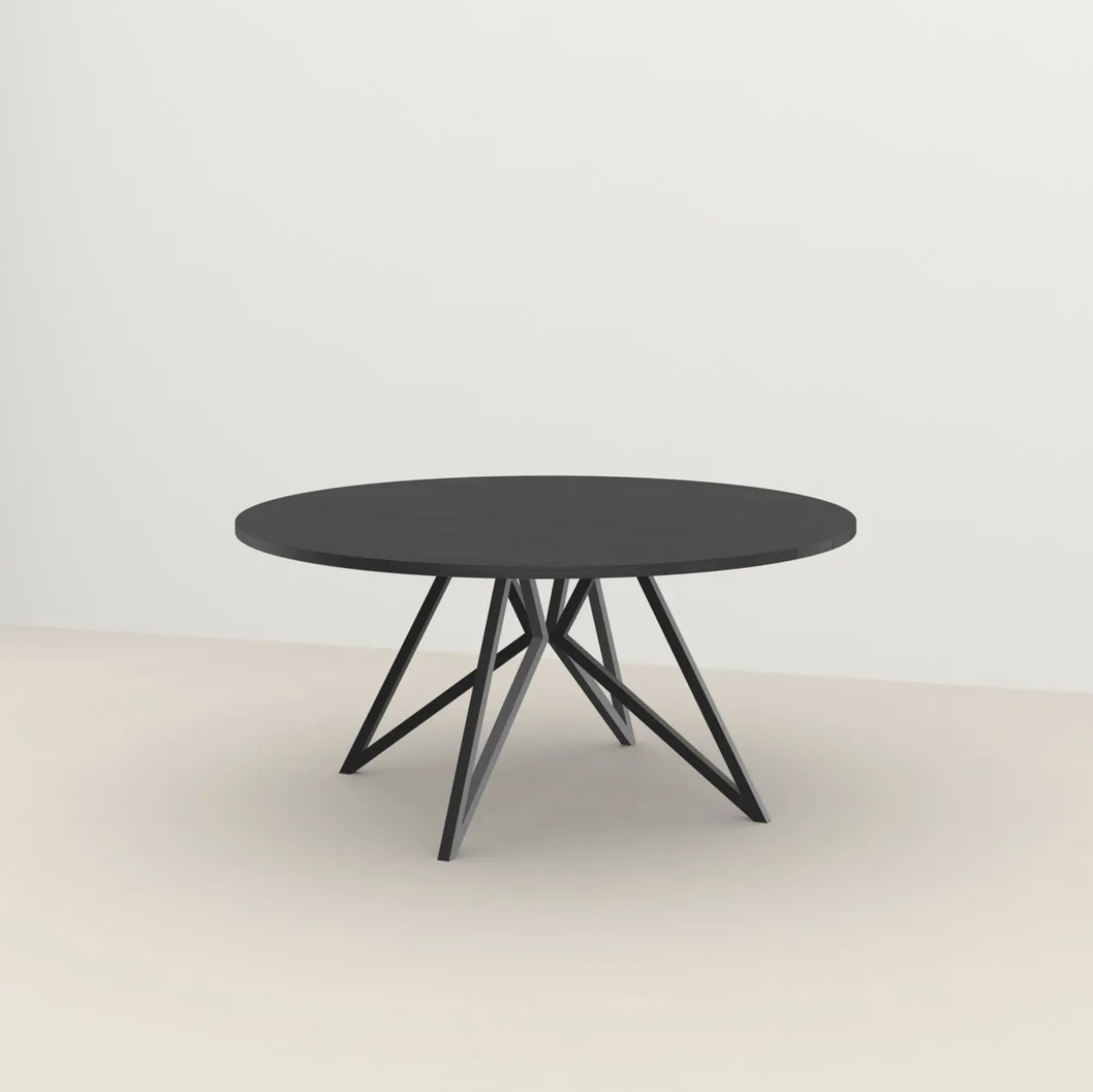 Studio HENK tafel Butterfly Rond QuadpodXL - zwart frame, zwarte beits ⌀170 | Zwarte Beits | Rechte Rand | Frame Zwart