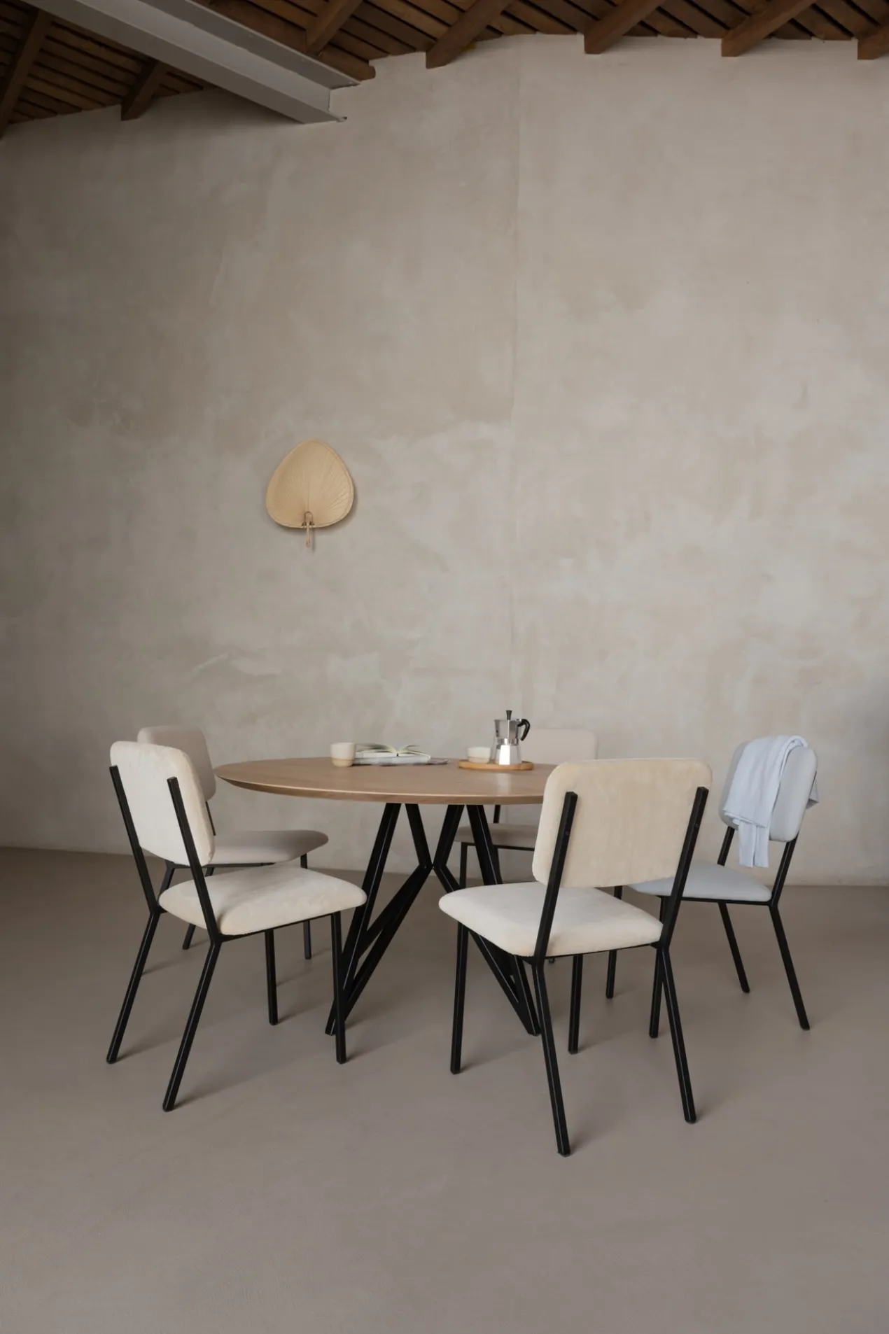 Studio HENK tafel Butterfly Rond Tripod - zwart frame, geroo