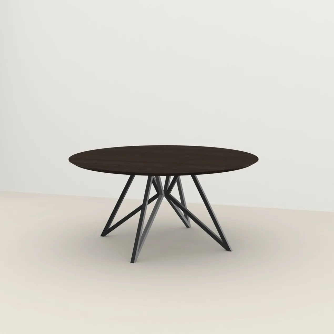 Studio HENK tafel Butterfly Rond QuadpodXL - zwart frame, gerookte beits ⌀170 | Gerookte Beits | Verjongde Rand | Frame Zwart