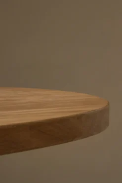 Studio HENK tafel Butterfly Rond QuadpodXL - wit frame, hardwax light 3041 ⌀170 | HWO NL 3041 | Rechte Rand | Frame Wit