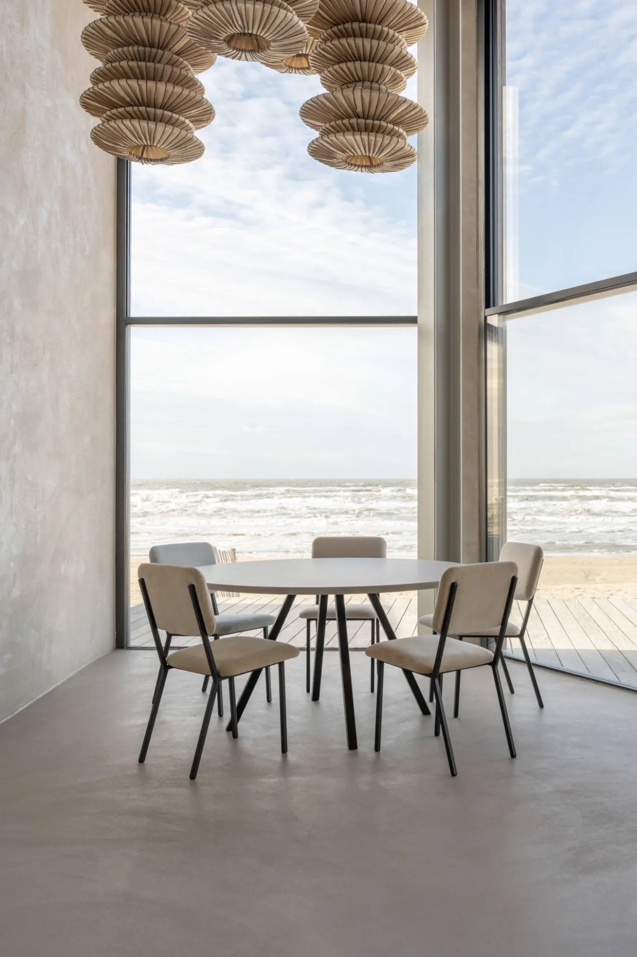 Studio HENK tafel New Classic Rond Quadpod, zwart frame - Sm