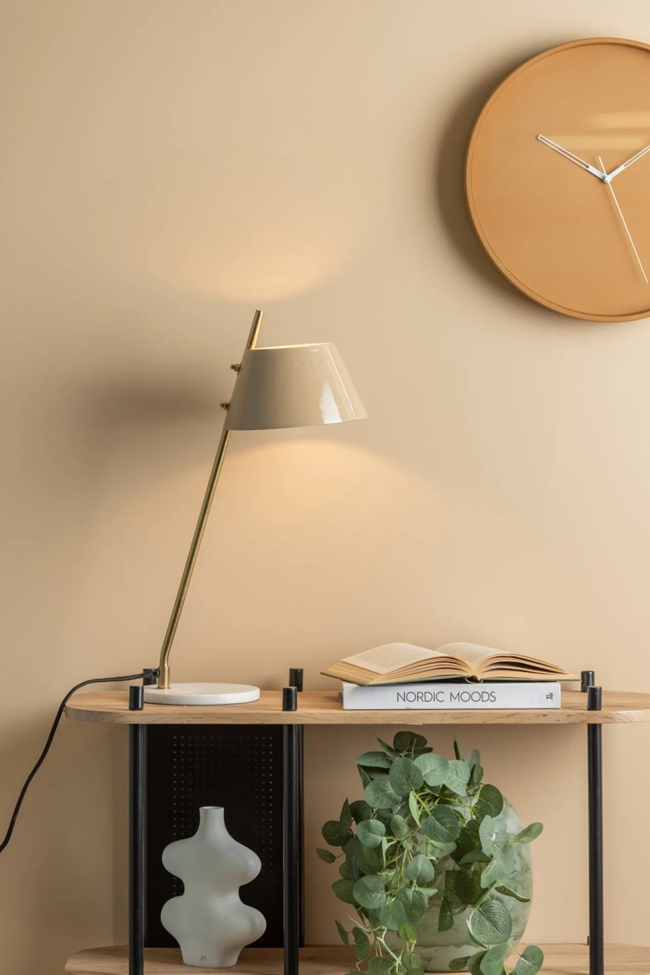 Table lamp Savvy enamel white