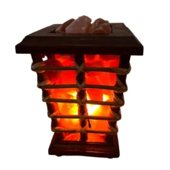 Tafellamp houten trapeze mand met zoutsteenbrokken