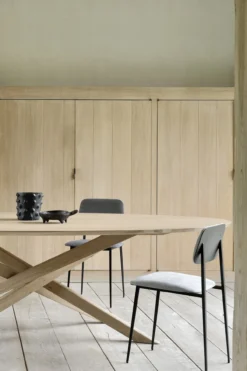 Tafel Mikado ovaal - 267X138 - eiken