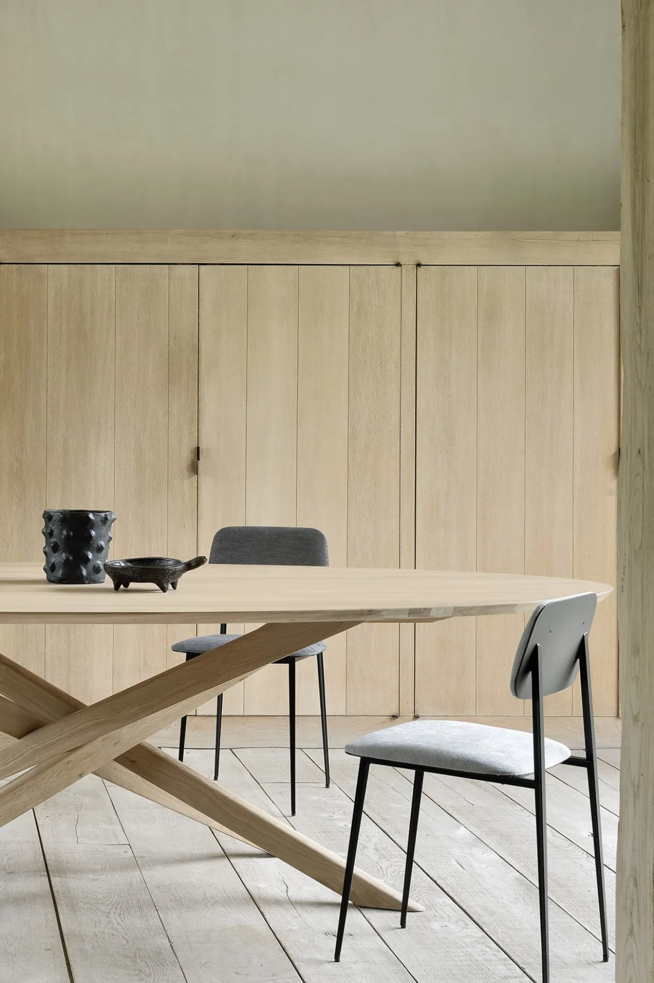Tafel Mikado ovaal - 267X138 - eiken