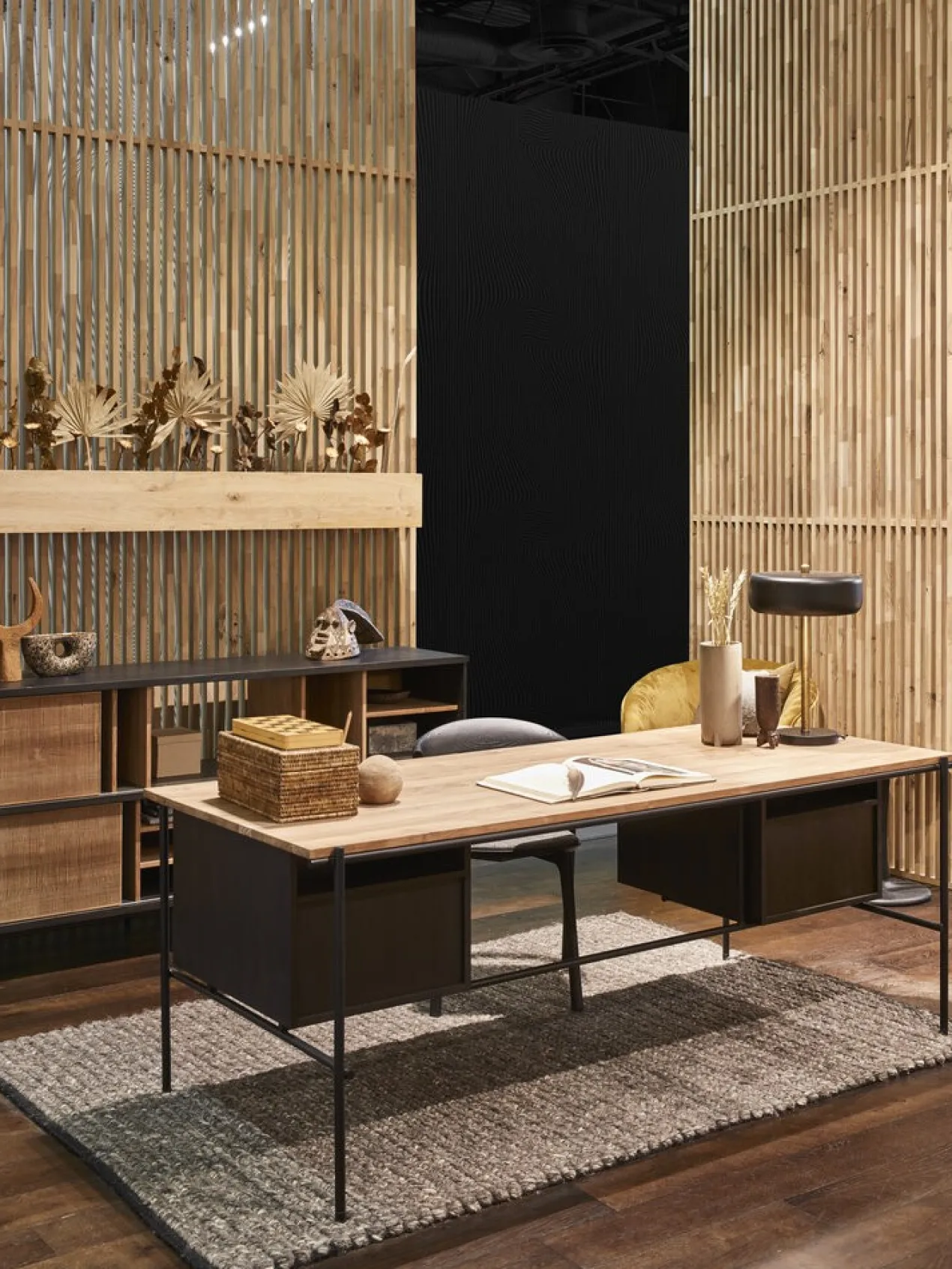 Teak Oscar bureau met laden