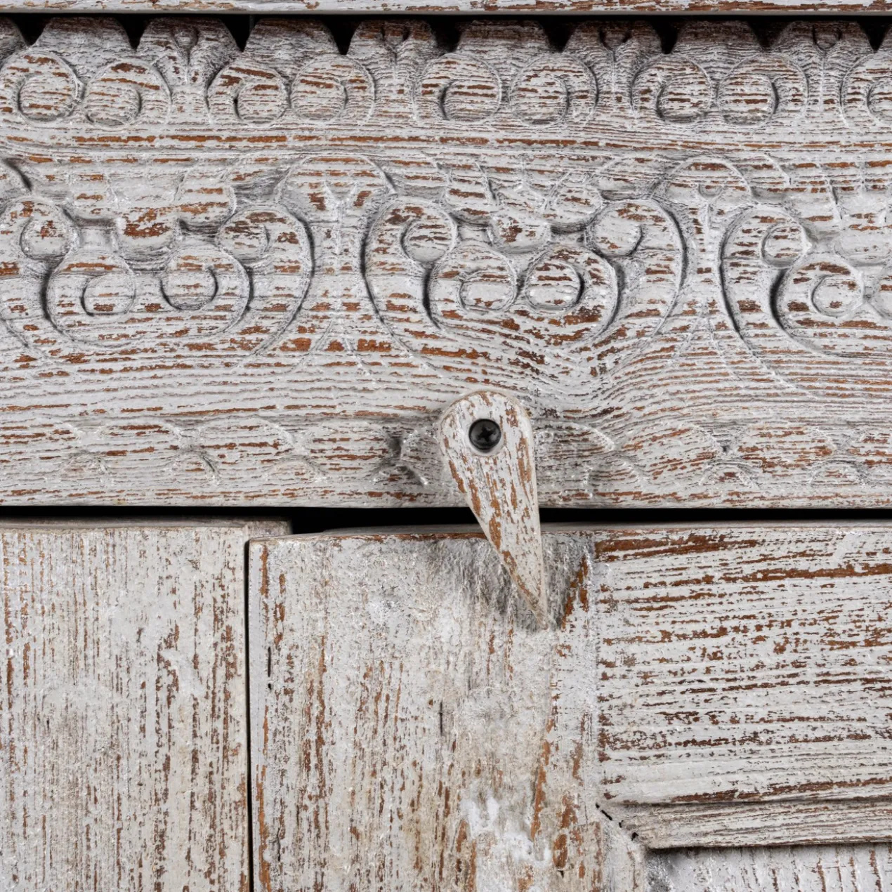 Thanjavur - Handgesneden Mangohouten Dressoir