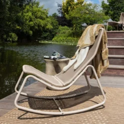 Tom tuin schommelstoel zand