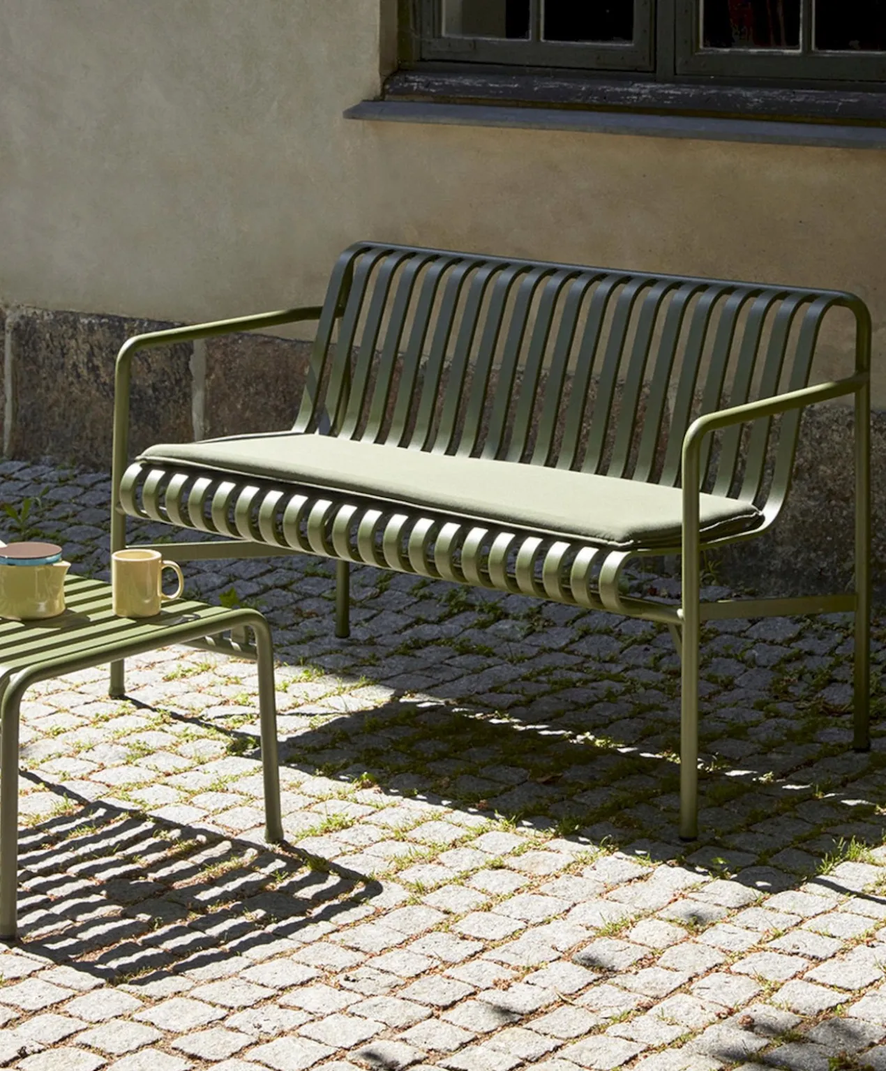Tuinbank Palissade Dining met armleuning creme wit