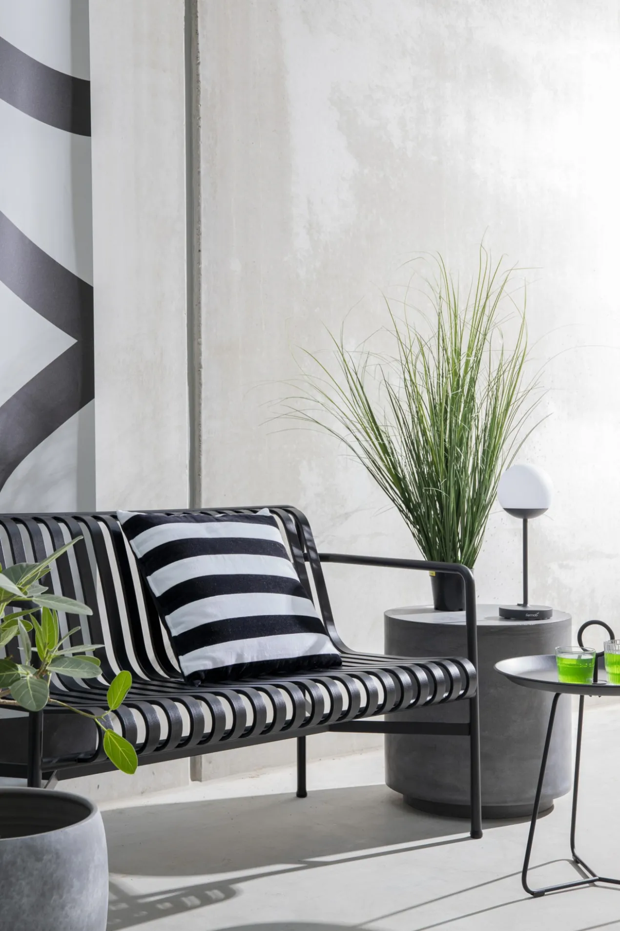 Tuinbank Palissade Dining met armleuning creme wit
