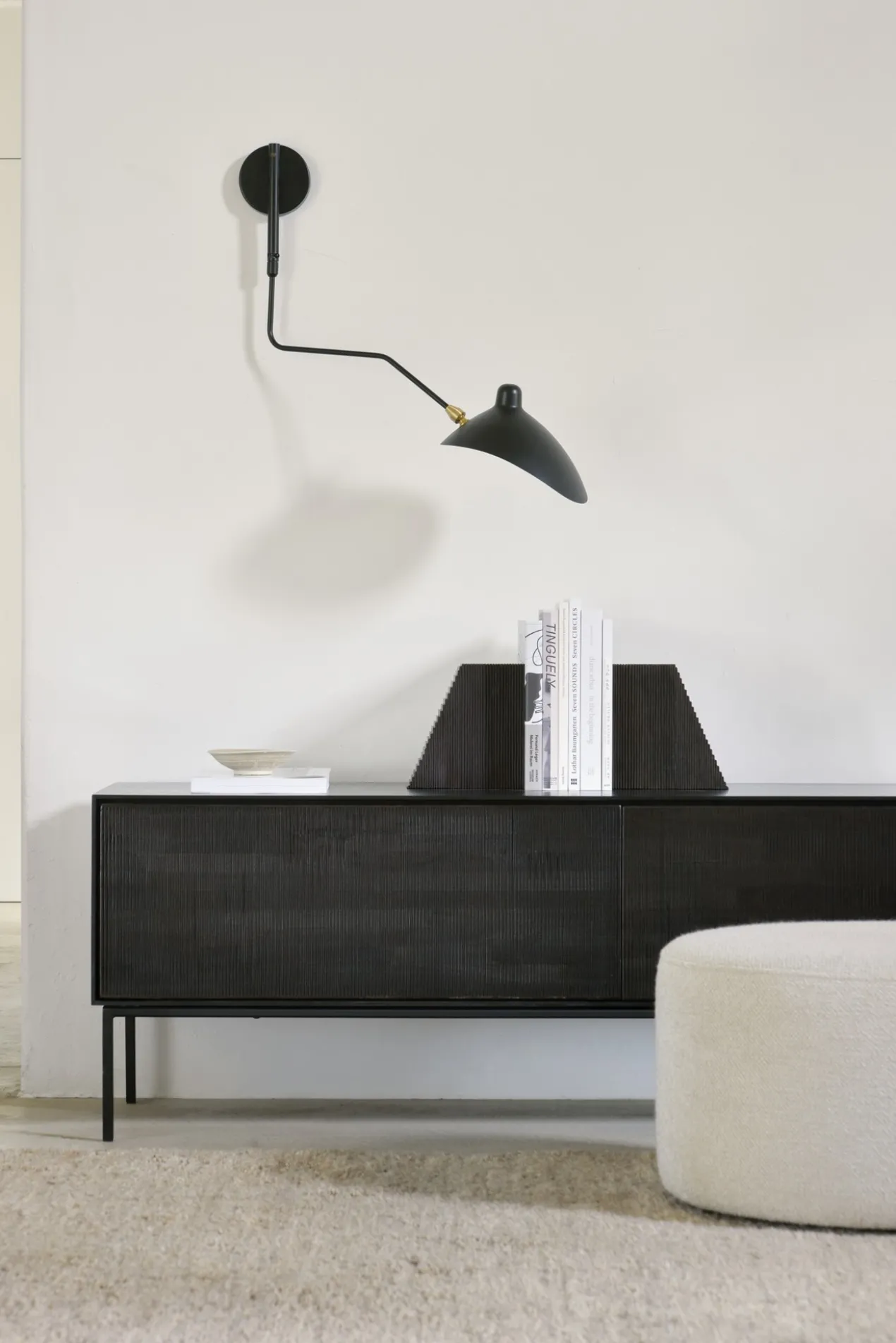 Tv-meubel Grooves teak off black/bruin 162 cm