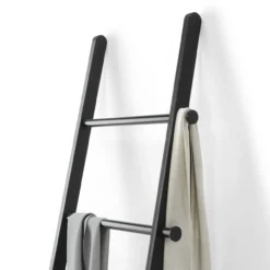 Umbra decoratieve ladder Leana zwart