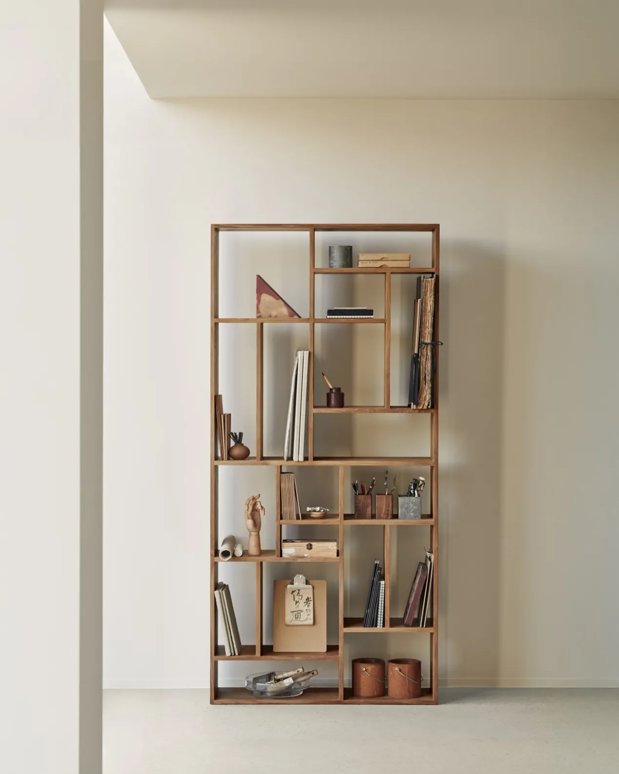 Vakkenkast M Rek - teak onbehandeld - 104x30x219 cm