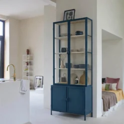 Vitrinekast Detroit 4-deurs blauw/zand