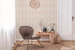 Vliesbehang zachtroze tinten in retropatronen met ovalen en balken - beige, crème, roze Zachtroze tinten in retropatronen met ovalen en balken - beige, crème, roze #1