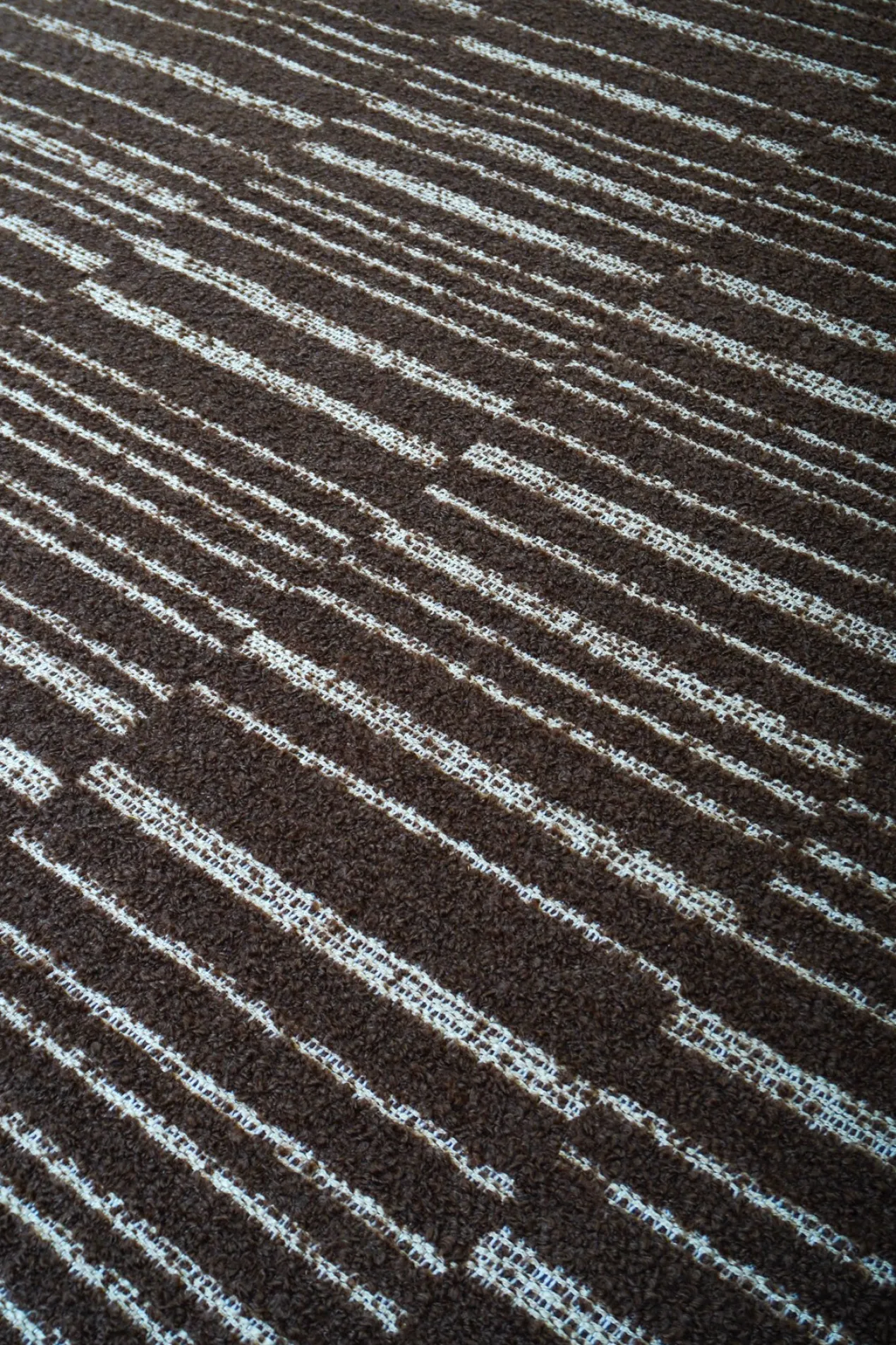 Vloerkleed Nemrac bruin 240x330 cm