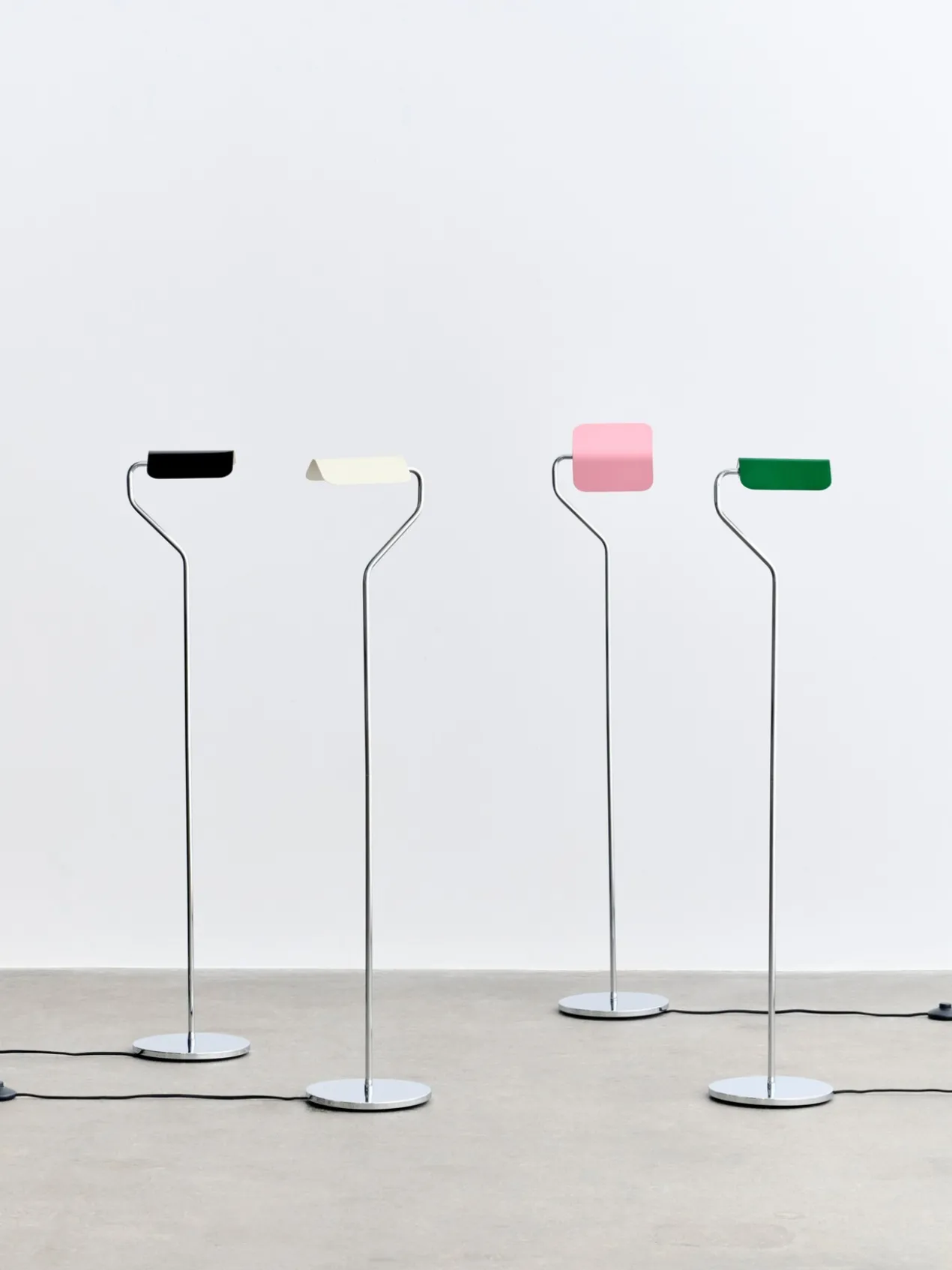 Vloerlamp Apex iron black