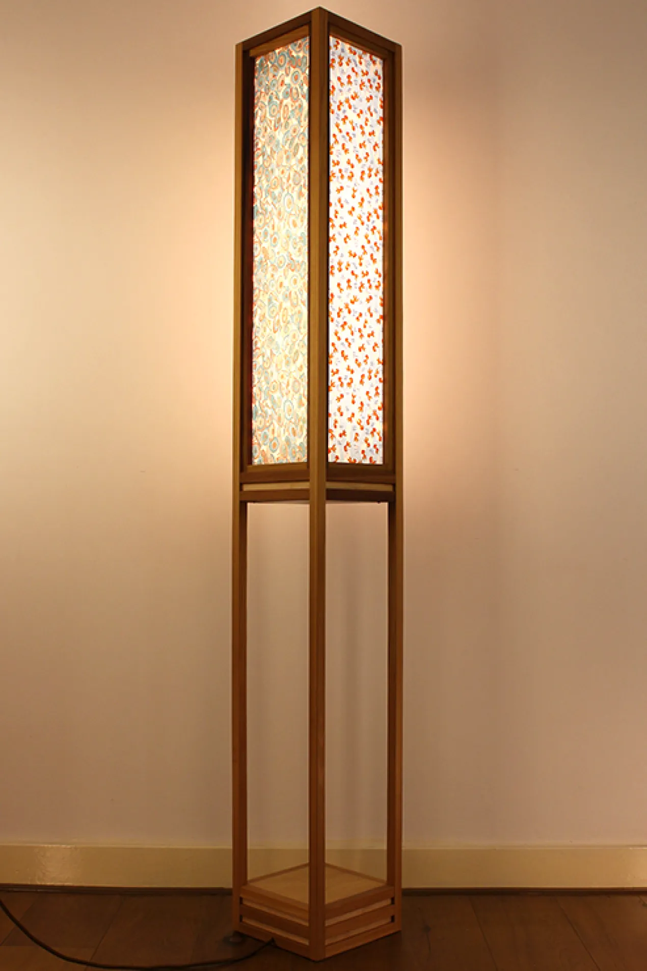 Vloerlamp Ginza cedar
