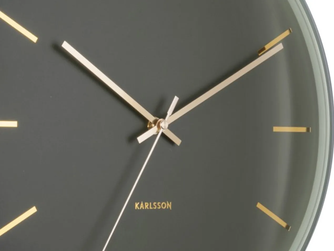 Wall clock Globe moss green, Des. Armando Breeveld
