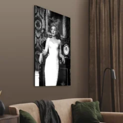 Walljar acrylglas schilderij - Marilyn Monroe Posing Acrylglas schilderij - 120 x 180 cm