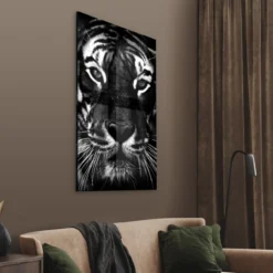 Walljar acrylglas schilderij - Facing Tiger Acrylglas schilderij - 70 x 100 cm